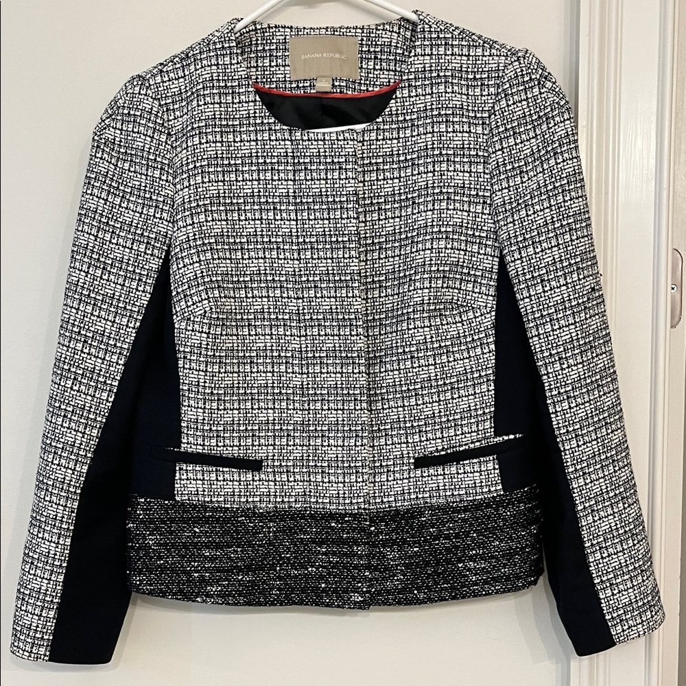 Banana Republic Black and White Textured Blazer